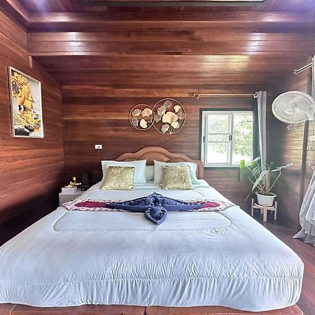 บ้านสวนปิยนันท์ Jaunoj-sziget Kültér fotó